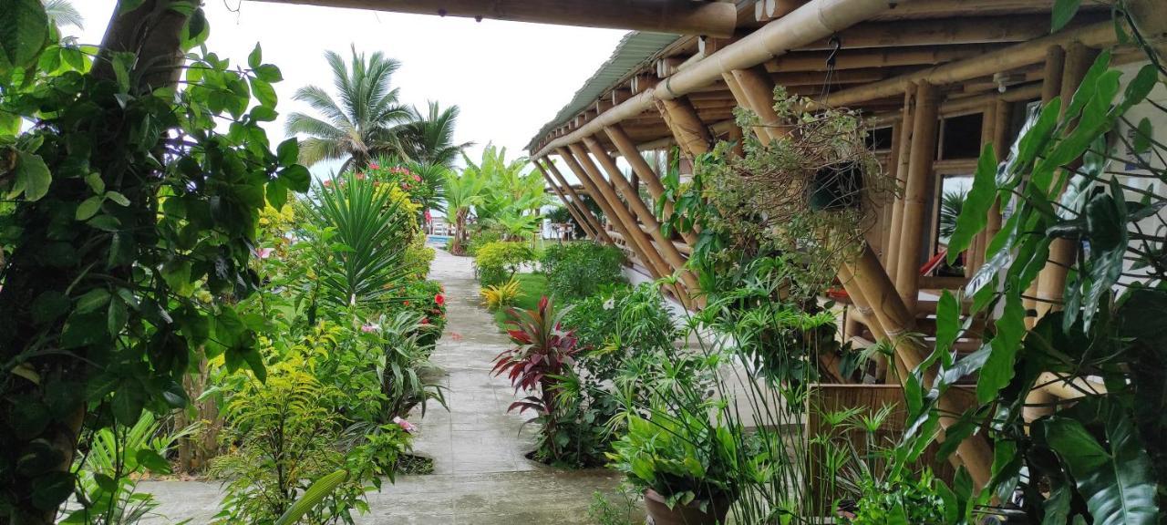 Caramba Hospedaje Hotel Tonsupa Exterior photo